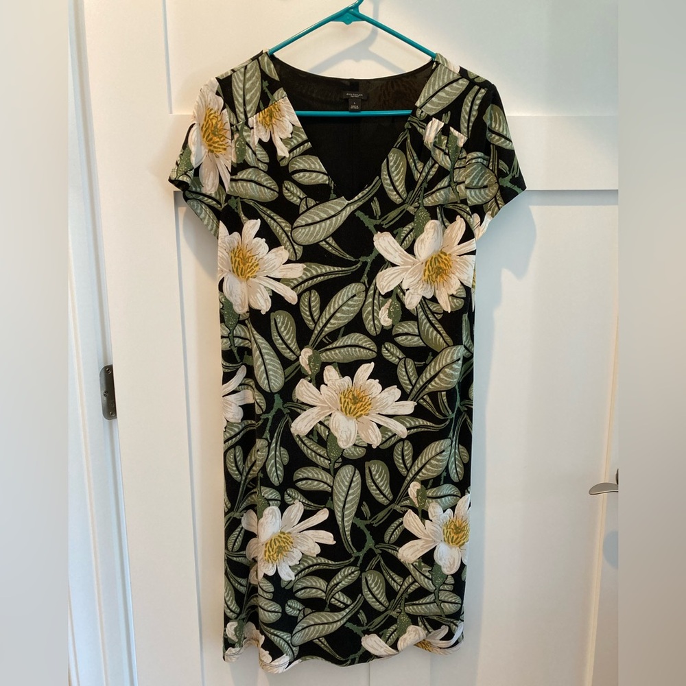 Short-sleeve floral dress by Ann Taylor in Small